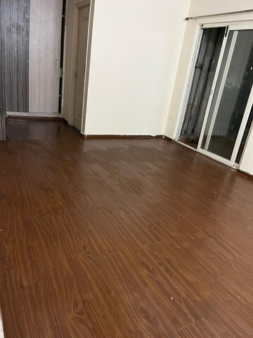 Room in 3 BHK Apartment at Ajnara Ambrosia, Sector 118 – for Rent