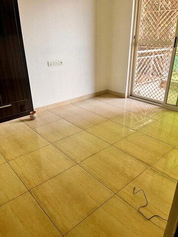 Room in 2.5 BHK Apartment at Habitech Greens, Tech Zone 4 Greater Noida – for Sale