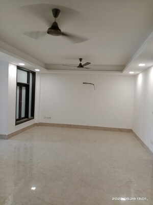 5 BHK Apartment For Sale in Vasant Kunj