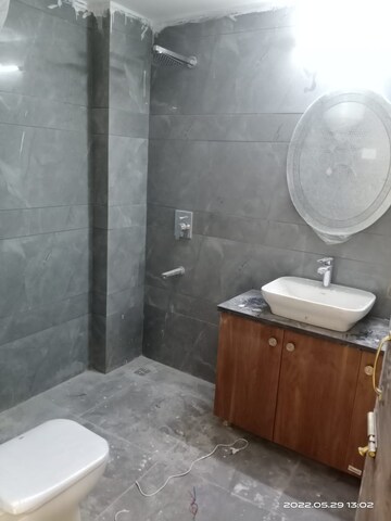 Bathroom in 5 BHK Apartment at Vasant Kunj – for Sale