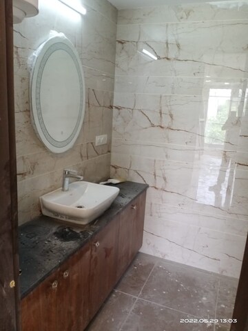 Bathroom in 5 BHK Apartment at Vasant Kunj – for Sale