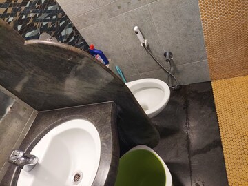 Plot Area in 3 BHK Apartment at Orchid Enclave CHS, Andheri East – for Rent