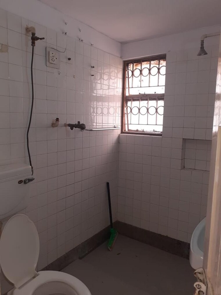 Attached Bathroom, vasant kunj 2 Bedroom 1200 Sq.Ft. Apartment In Vasant Kunj Delhi 8425871