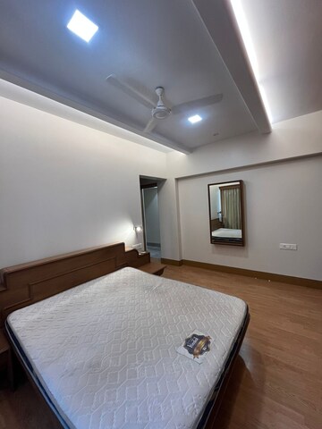 Bedroom in 2 BHK Apartment at Wellington Apartment, Andheri West – for Rent