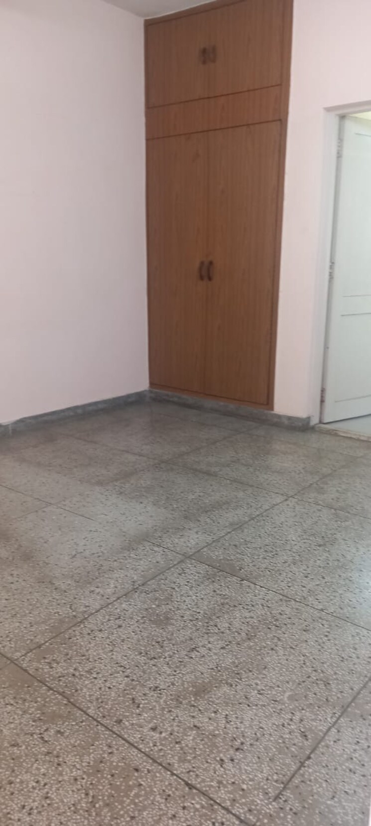 Bedroom, vasant kunj 3 Bedroom 1400 Sq.Ft. Apartment In Vasant Kunj Delhi 8425887