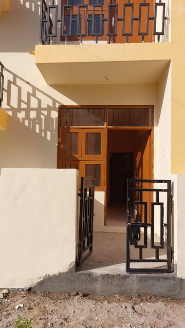 Staircase in 1 BHK Builder Floor at Sector 84 – for Sale