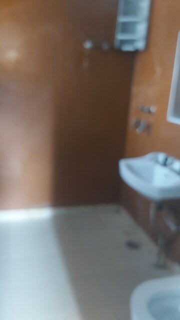 Furnished Amenities in 1 RK Apartment at Mayur Vihar – for Rent
