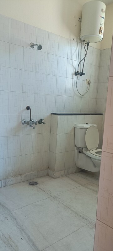 Bathroom in 5 BHK Villa at Sector 47 – for Rent