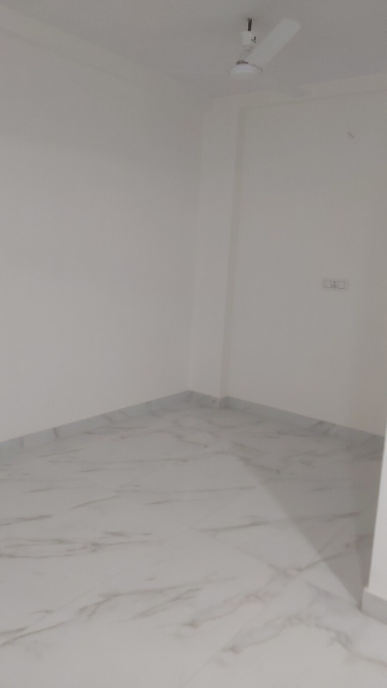 undefined, mayur vihar 3.5 Bedroom 900 Sq.Ft. Builder Floor In Mayur Vihar Delhi 8425963