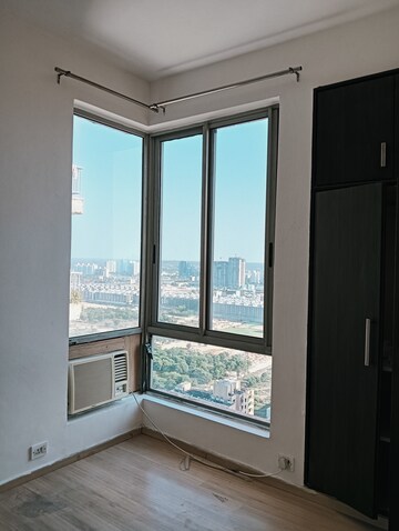 3 BHK Apartment For Rent in Pioneer Park Phase 1, Sector 61