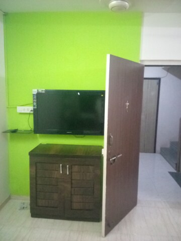 Furnished Amenities in 1 BHK Apartment at Shree Sai Prasad CHS Ltd, Goregaon West – for Rent