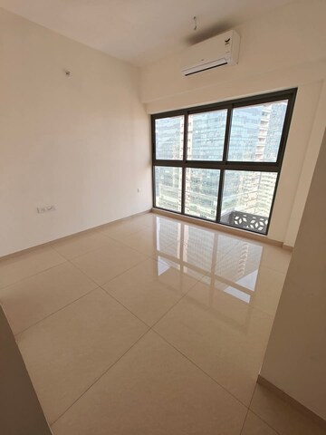 Room in 2 BHK Apartment at Lodha Vista, Lower Parel – for Rent