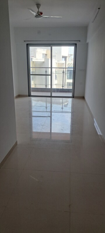 Room in 2 BHK Apartment at Shree Venkatesh Graffiti Glover, Keshav Nagar – for Rent