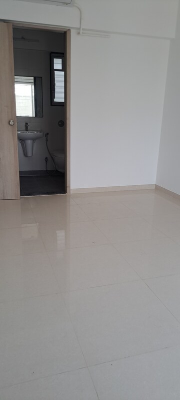 Room in 2 BHK Apartment at Shree Venkatesh Graffiti Glover, Keshav Nagar – for Rent