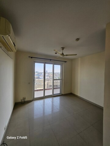 Room in 3 BHK Apartment at Mahindra Lifespaces Chloris, Sector 19 – for Rent