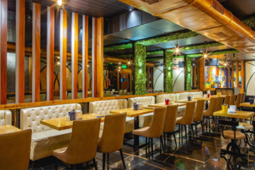  Shop For Rent in Andheri West