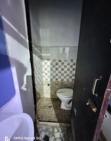 Bathroom in 2 BHK Independent House at Gomti Nagar – for Rent