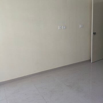 Room in 2 BHK Apartment at Pyramid Heights, Sector 85 – for Rent