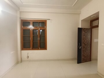 Room in 2 BHK Independent House at Gomti Nagar – for Rent