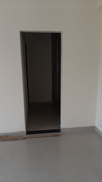 Room in 3 BHK Apartment at Omaxe The Nile, Sector 49 – for Rent