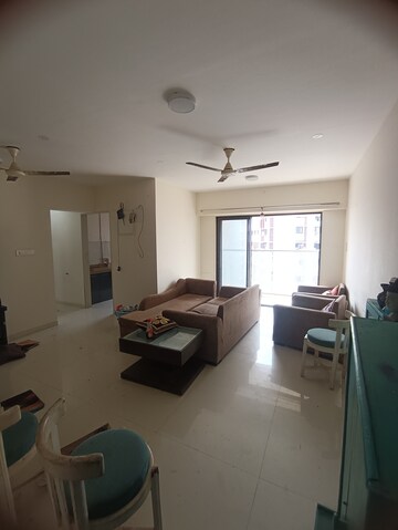 2 BHK Apartment For Rent in Lotus Sky Garden, Malad West