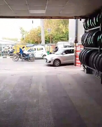 Parking in  Showroom at Pandav Nagar – for Rent