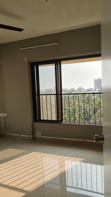 Room in 3 BHK Apartment at Sneha CHS Andheri, Andheri West – for Sale
