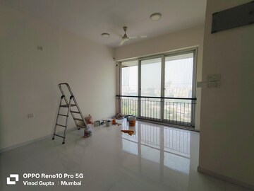 Room in 1 BHK Apartment at Ruparel Iris, Matunga West – for Rent