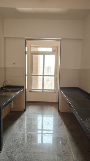 Room in 3 BHK Apartment at Kalpataru Radiance, Goregaon West – for Sale