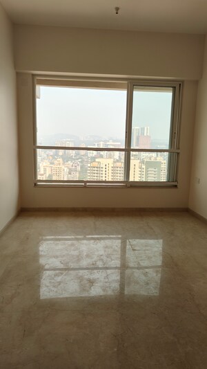 Room in 3 BHK Apartment at Kalpataru Radiance, Goregaon West – for Sale