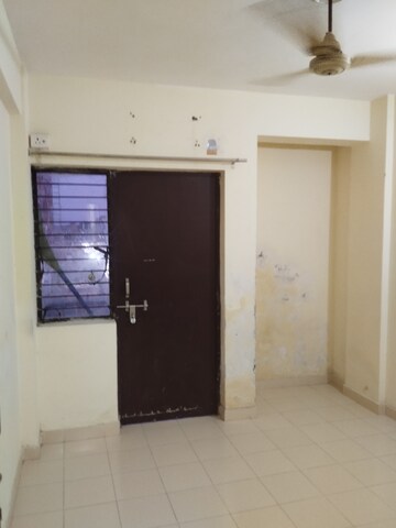 Room in 3 BHK Apartment at AWHO 8B, Vrindavan Yojna – for Rent