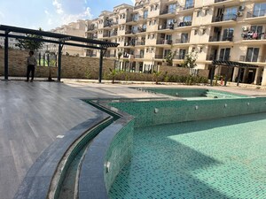Swimming Pool in 3 BHK Builder Floor at Signature Global Park, Sohna Sector 36 – for Sale