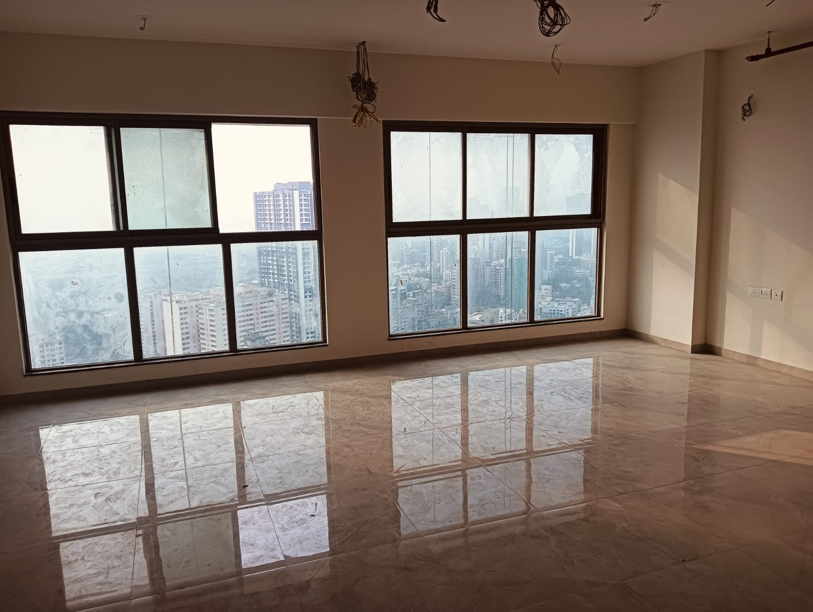 2 BHK Apartment For Sale in Sheth Irene