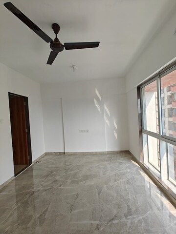 Room in 2 BHK Apartment at Sheth Irene, Malad West – for Sale