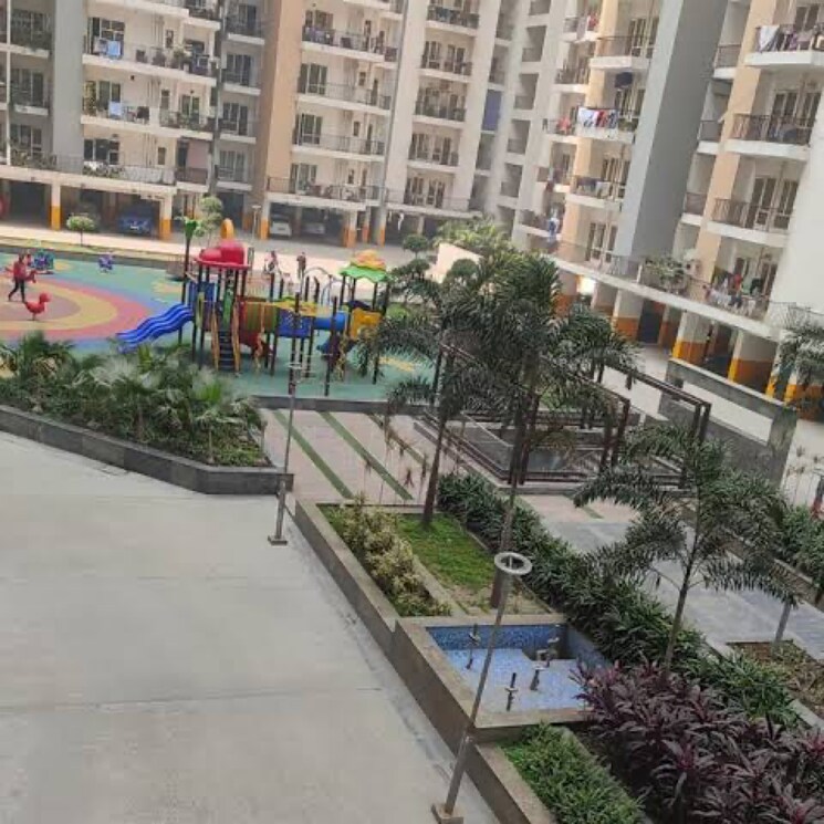 Balcony, panchsheel-greens-ii 2 Bedroom 915 Sq.Ft. Apartment In Panchsheel Green Greater Noida 8426394