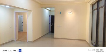 Room in 3.5 BHK Apartment at Unitech Height, Chi Iii Greater Noida – for Rent