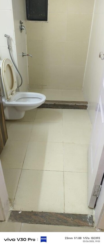 Bathroom in 3.5 BHK Apartment at Unitech Height, Chi Iii Greater Noida – for Rent