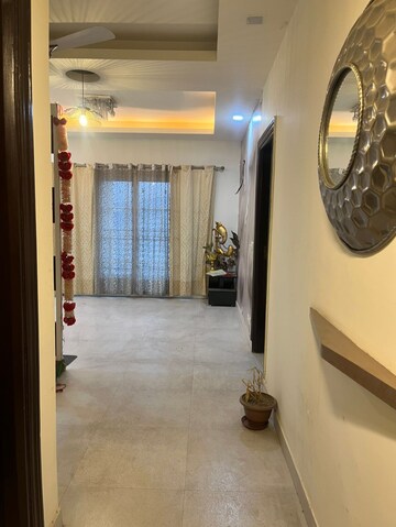 Room in 4 BHK Apartment at Sector 75 – for Rent