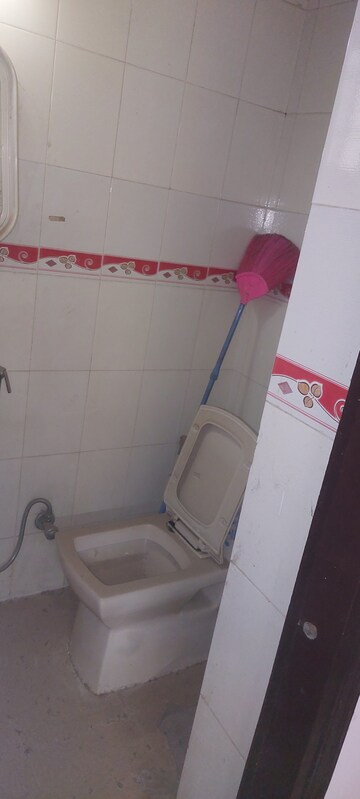 Bathroom in 1 RK Apartment at One Farms, Sector 47 – for Rent
