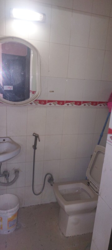 Bathroom in 1 RK Apartment at One Farms, Sector 47 – for Rent