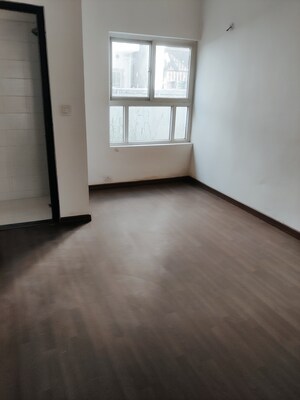 Room in 3 BHK Apartment at BPTP Park Elite Floor II, Sector 75 – for Sale