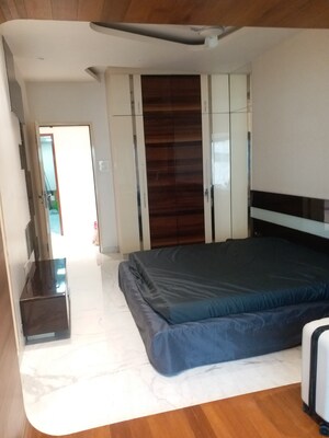 Furnished Amenities in 4 BHK Apartment at Juhu Scheme, Juhu – for Sale