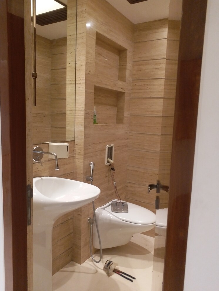 Bathroom, juhu-scheme 4 Bedroom 2000 Sq.Ft. Apartment In Juhu Mumbai 8426574