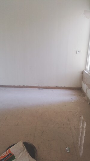 Room in 3 BHK Apartment at GLS Arawali Homes, Sohna Sector 4 – for Sale