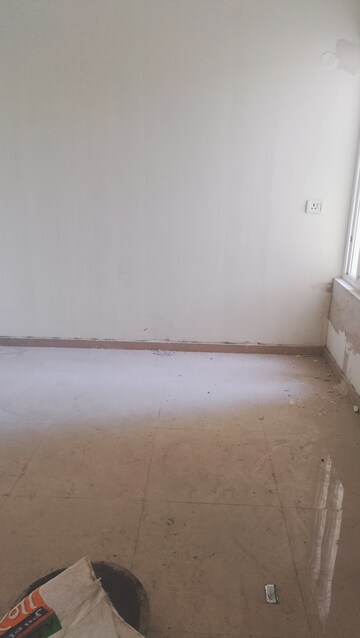Room in 3 BHK Apartment at GLS Arawali Homes, Sohna Sector 4 – for Sale
