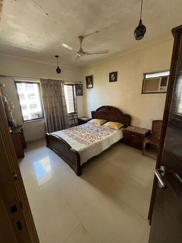 Room in 2 BHK Apartment at Vini Towers, Malad West – for Rent