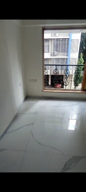 Room in 3 BHK Apartment at Jay Prakash Nagar – for Sale