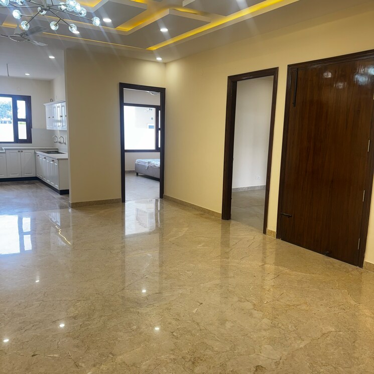 Room, south mullanpur 4 Bedroom 3600 Sq.Ft. Builder Floor In South Mullanpur Chandigarh 8426656