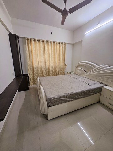 Bedroom in 2 BHK Apartment at Kanakia Spaces Sevens, Andheri East – for Rent