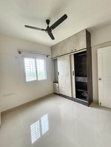 Room in 3 BHK Apartment at Confident Oxygen, Sarjapur Road – for Sale